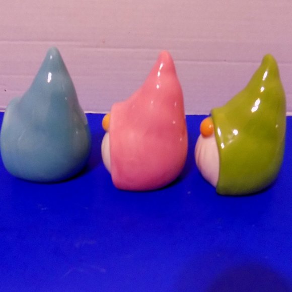 NEW Spring Ceramic  Gnomes Elf Dwarf Figurines Statue - Picture 4 of 4